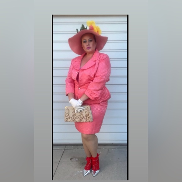 Lace Ruffle Ankle Socks - Red - Picture 3 of 4